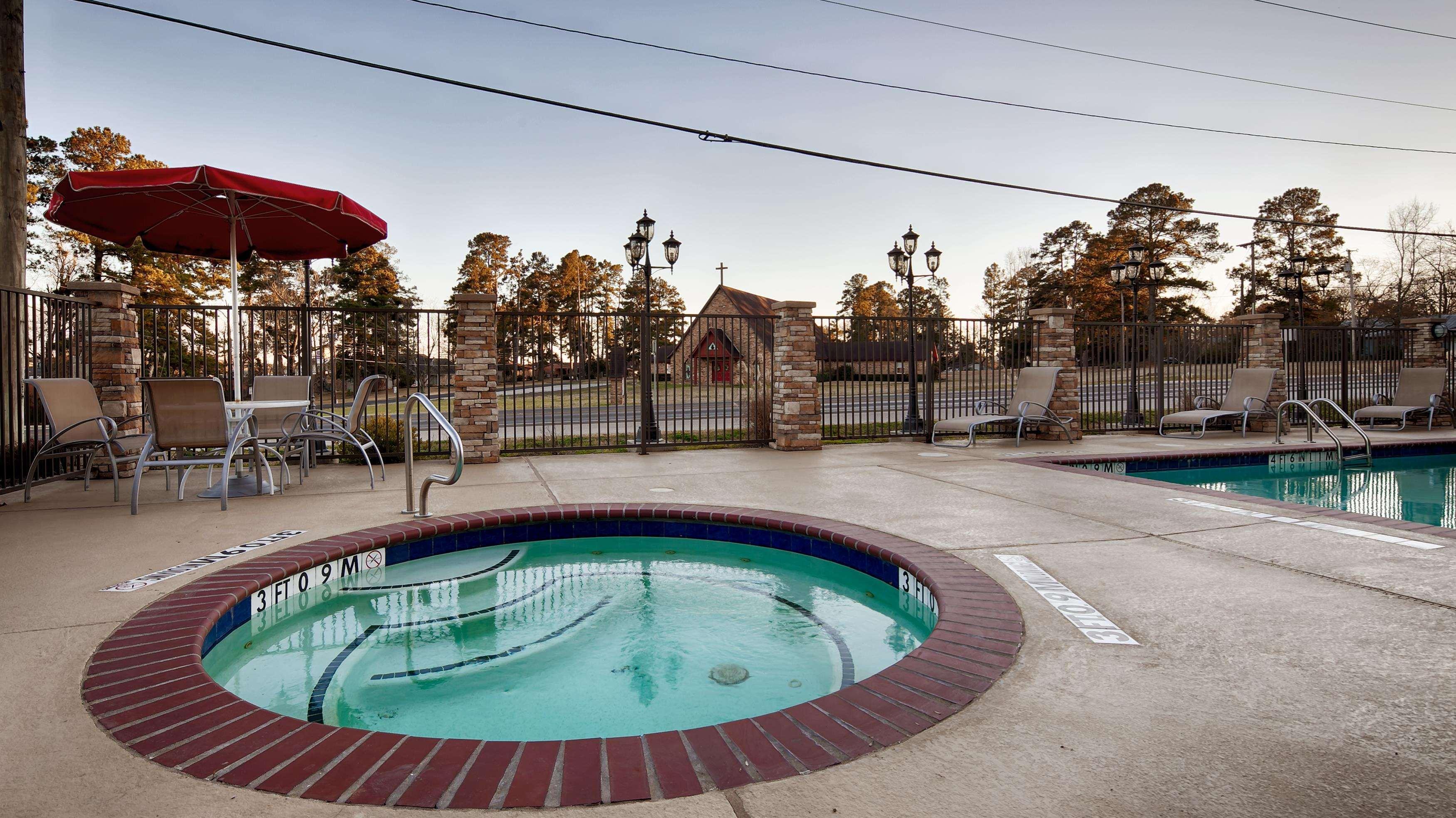 Best Western Plus Classic Inn And Suites Center Exterior photo